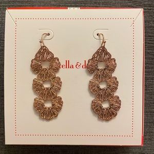 Geneva Lace Linear Earrings